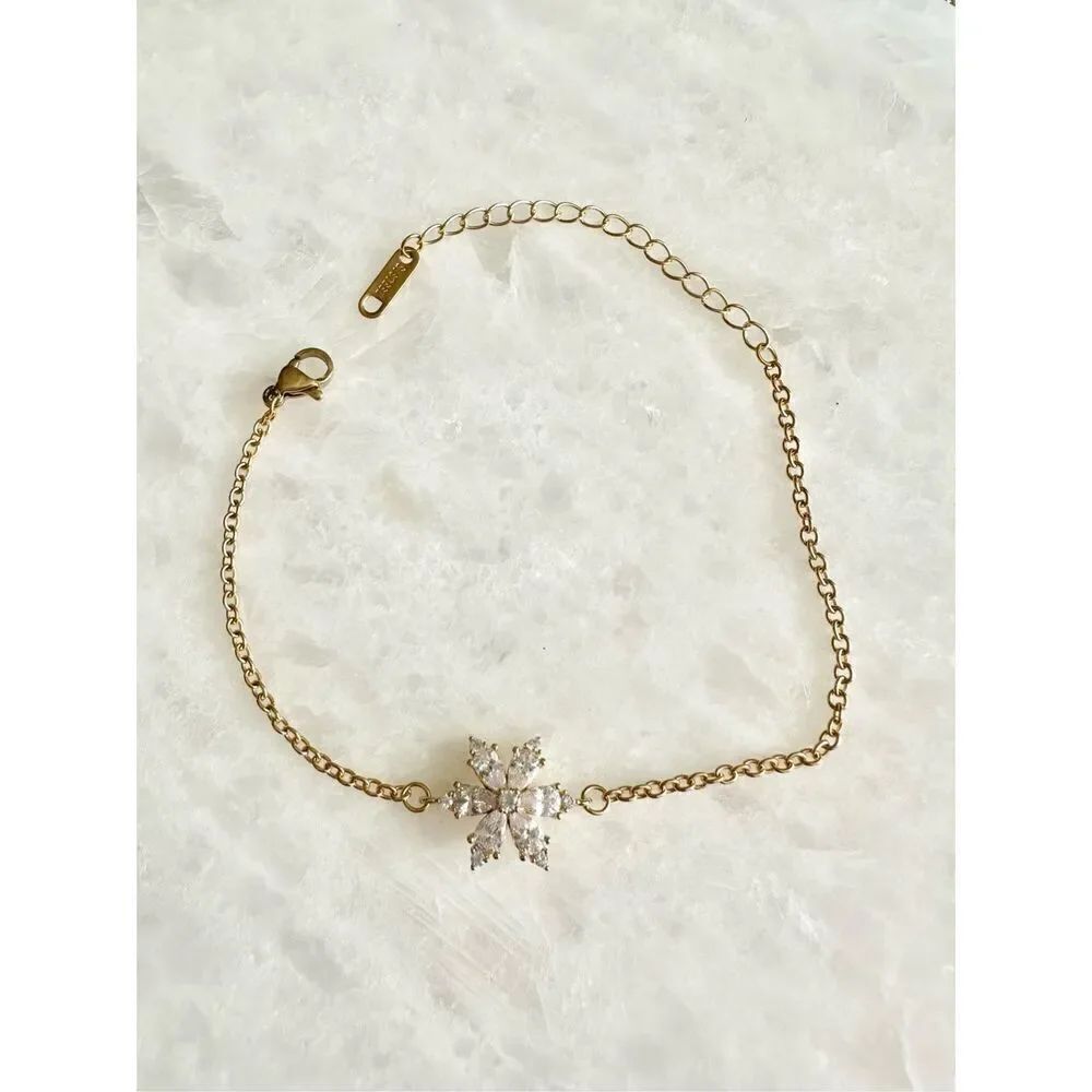 Cubic zirconia flower stainless steel dainty bracelet 